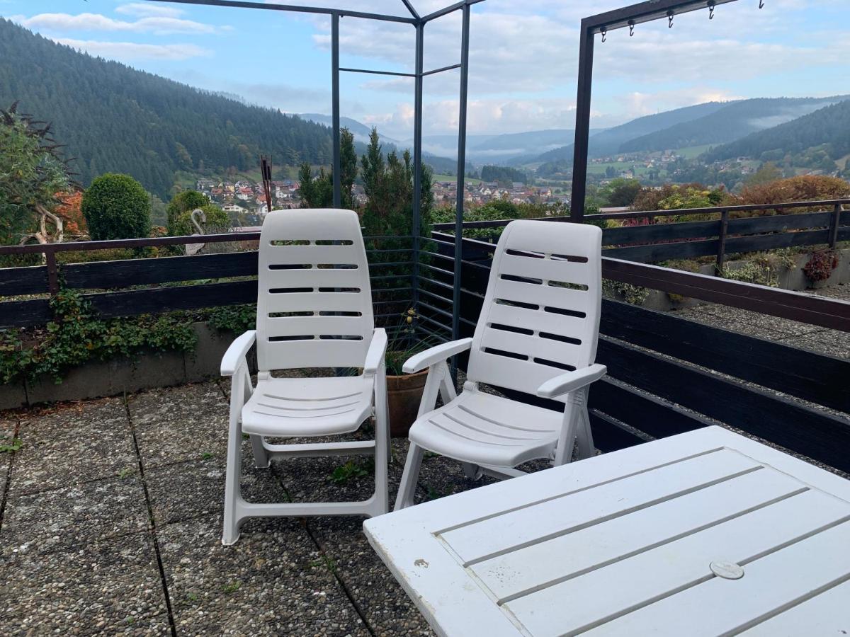 Mit Herrlicher Aussicht Uebers Murgtal Apartment *